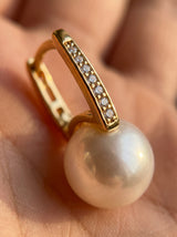 Macro Detail · Pendientes de Perla · Dorado